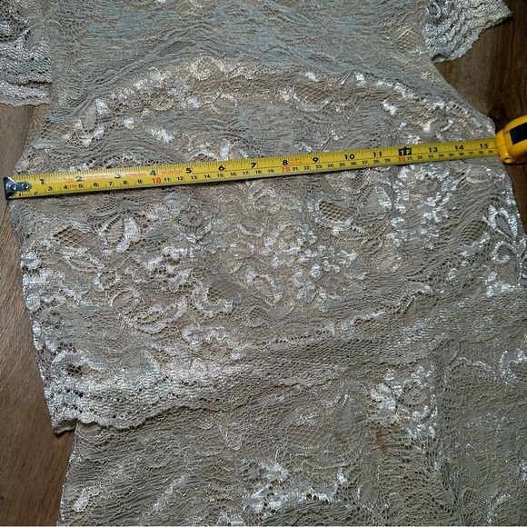 Betsey Johnson VINTAGE Gold Lace Dress Size 2 - Picture 8 of 10